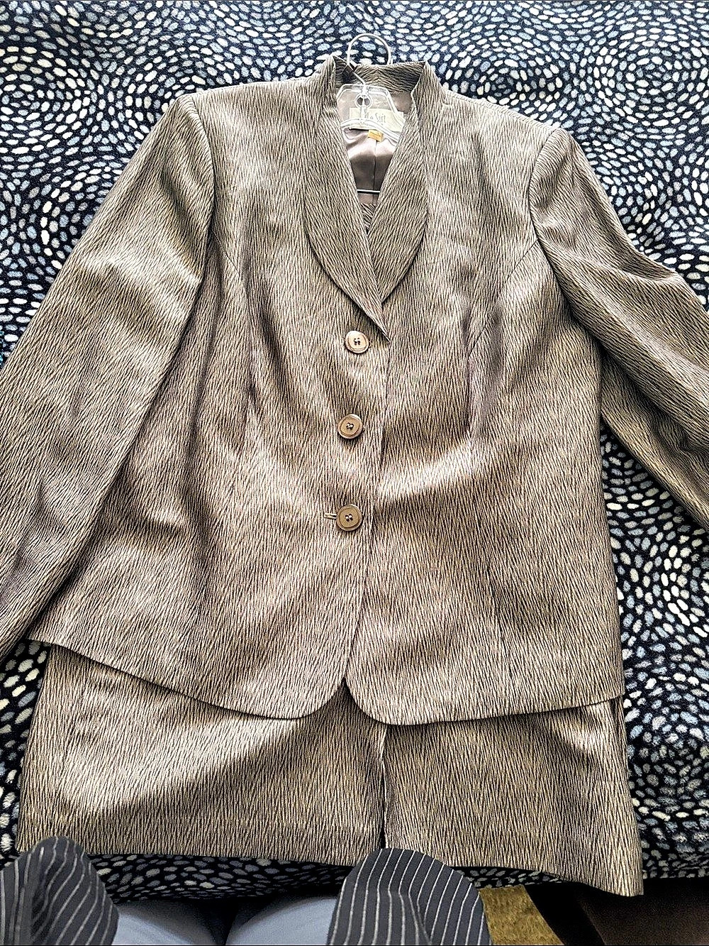Le Suit Women's Suit Jacket Brown Size 14W